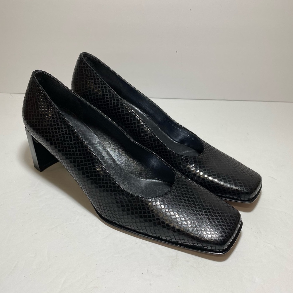 Stuart Weitzman Black Leather Square Toe Heels Pumps.Size 7.5 - Picture 2 of 15